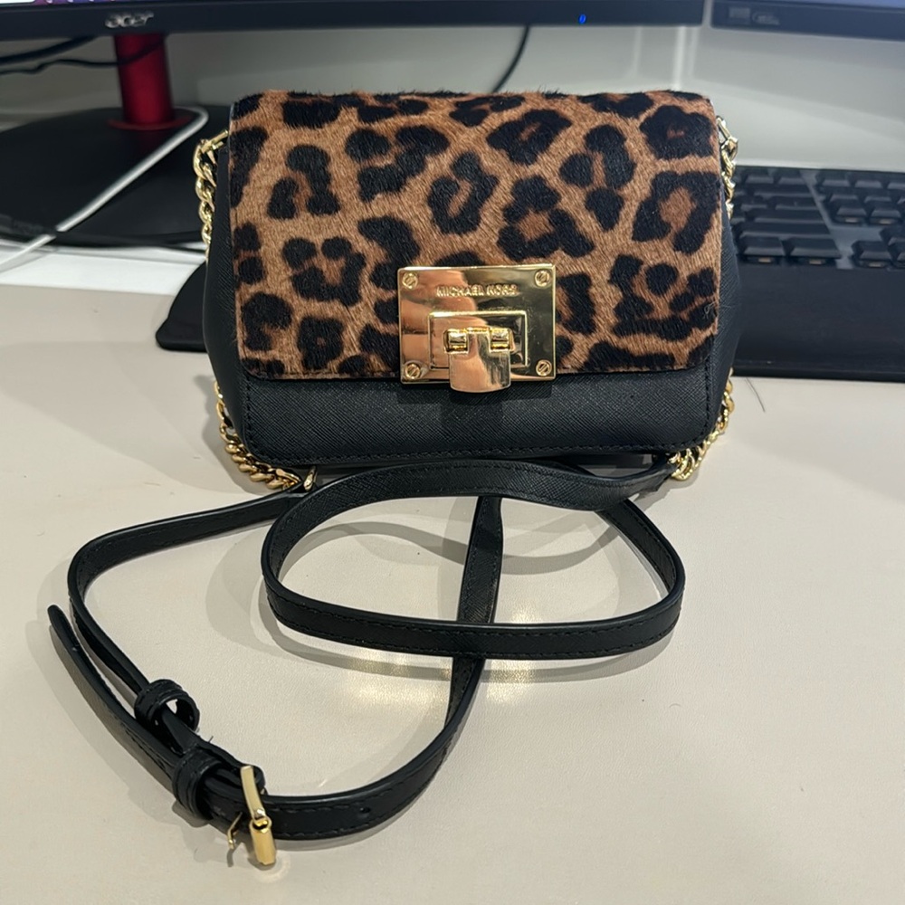 Michael Kors Tina Crossbody clutch bag black and leopard with gold chain